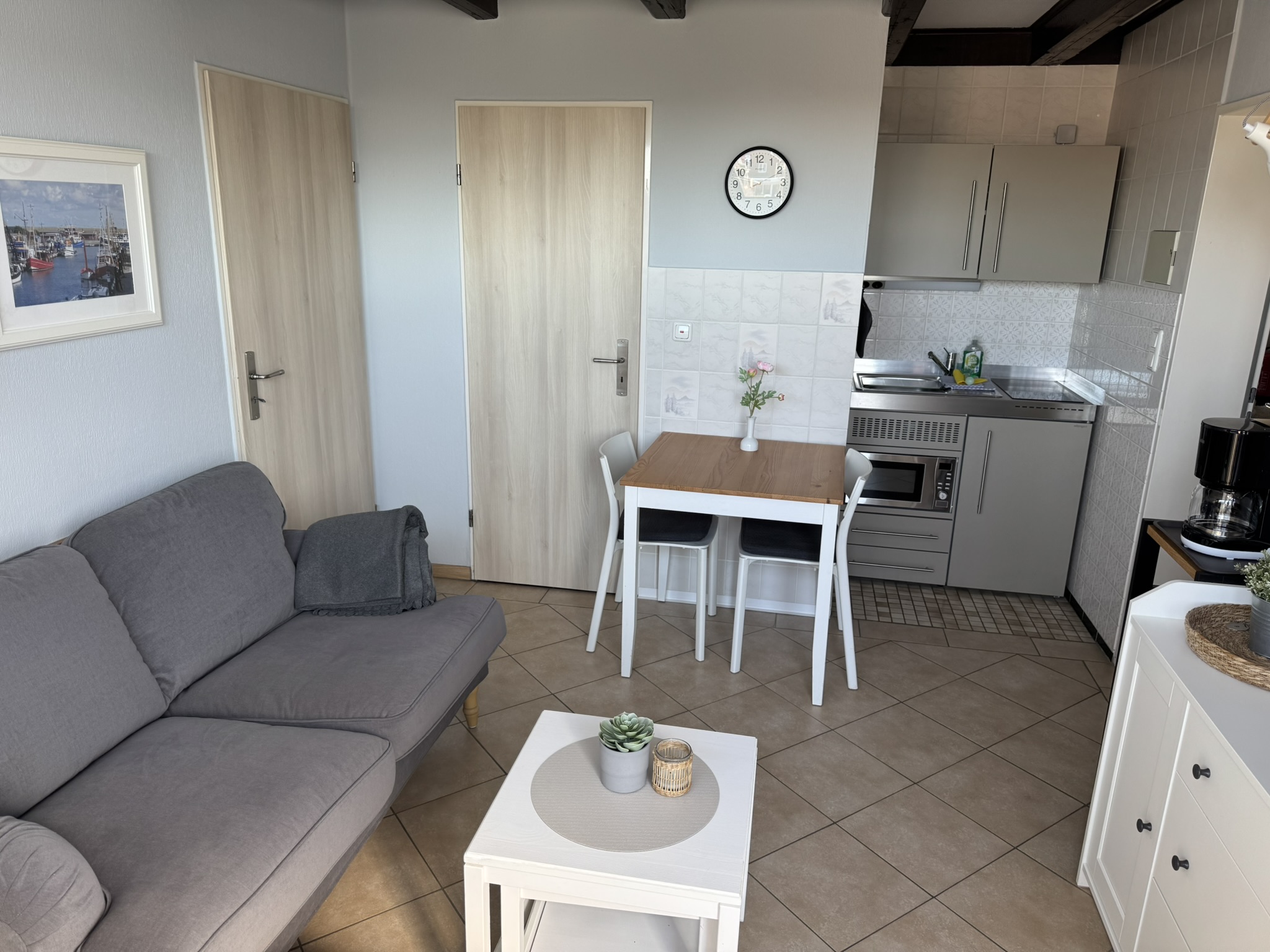 Sonnenplatz Richtung Deich — Zwei-Zimmer im 2. OG