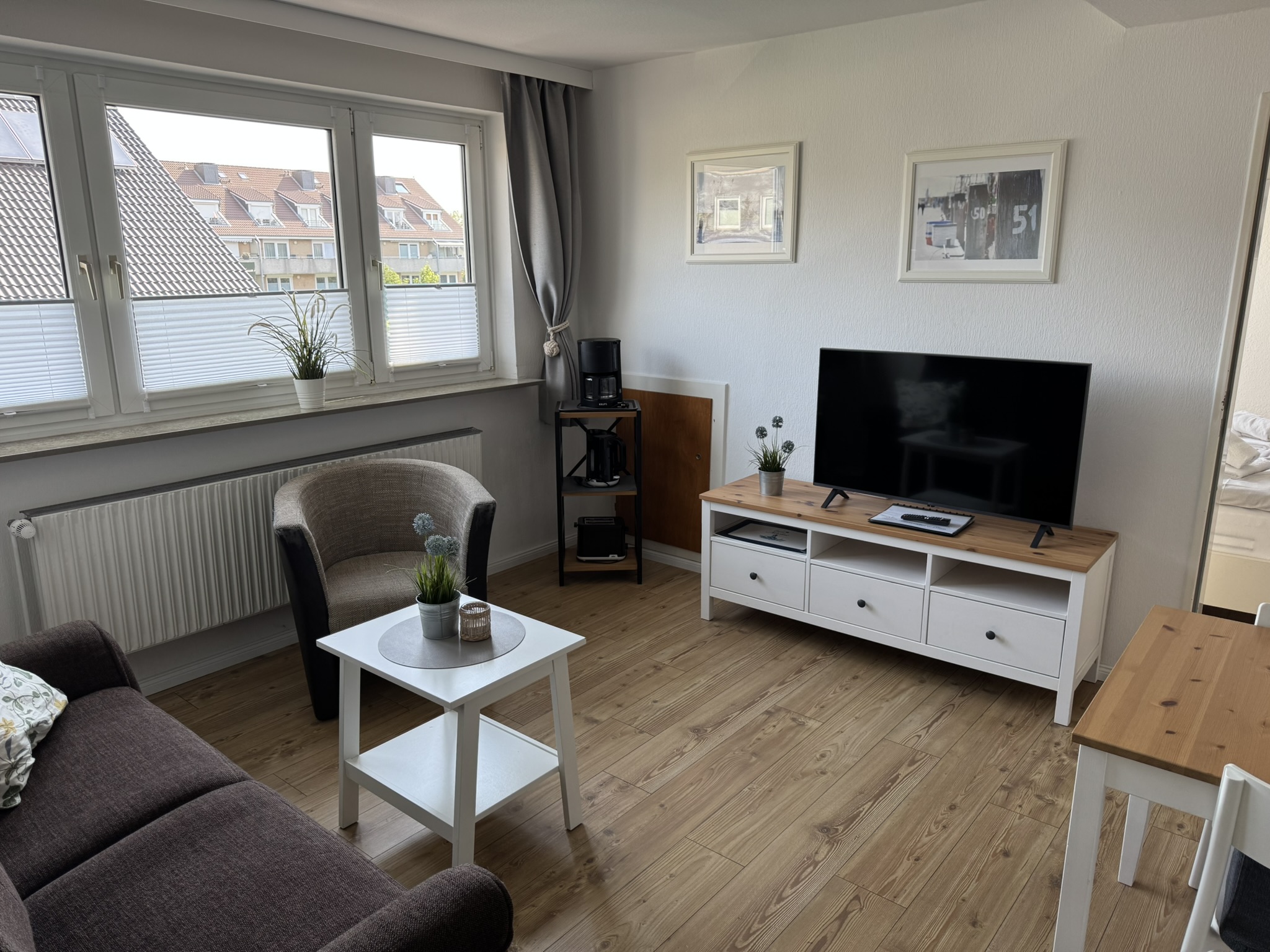 Kompakt im 2. OG — Süd-Gemeinschaftsbalkon vor der Tür